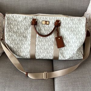 White Michael Kors duffel bag